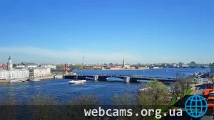 Обзорная веб-камера на Адмиралтейской набережной в Санкт-Петербурге
