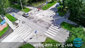 Веб-камера на перекрёстке Воинов-Интернационалистов/Дружный